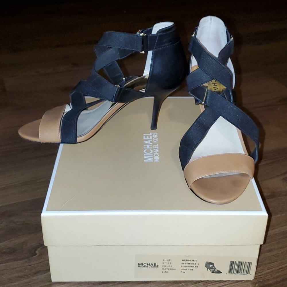 Michael Kors heels size 7m